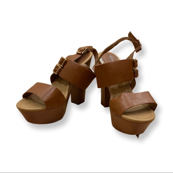 Platform sandals - Picture 2 of 9